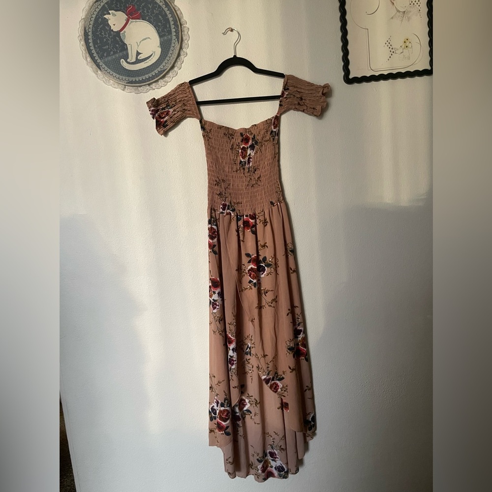 Floral Off-Shoulder Dress in Tan - Picture 6 of 8